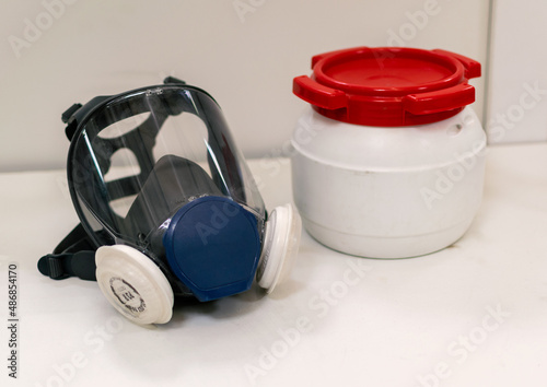 powder gas mask 