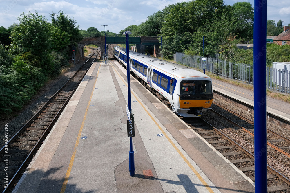 Fotografie diesel train suburbs england uk
