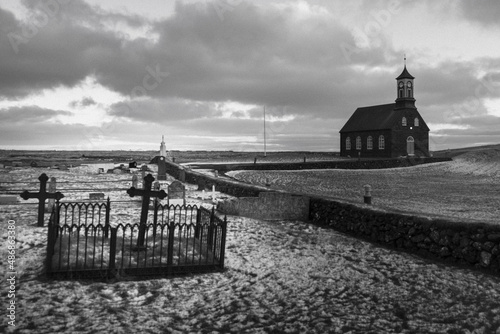 Hvalsneskirkja bei Sandgerði an der Küste der Halbinsel Reykjanes photo