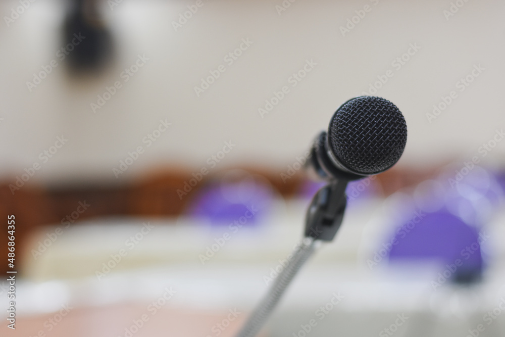 Floating mics in the conference room Floating mics in the conference room