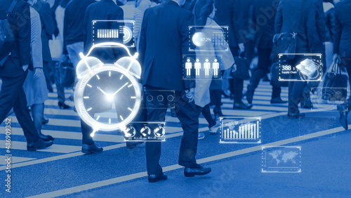 業務効率向上のイメージ　時間とビジネスの関係を表すコンセプト　DXによる業務の効率化 photo