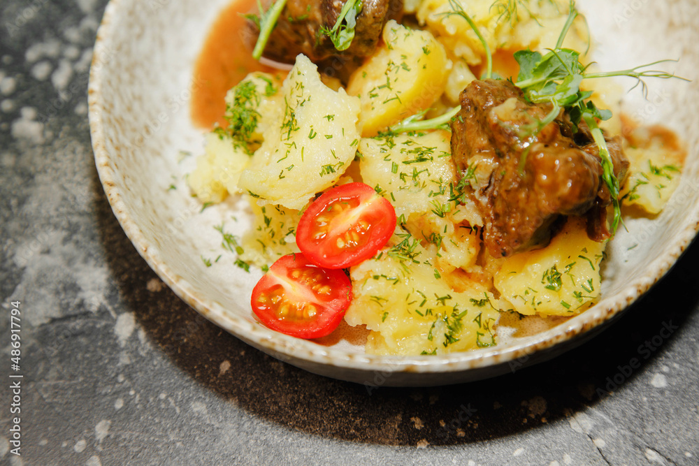veal cheeks with mashed potato veal cheeks with mashed potato
