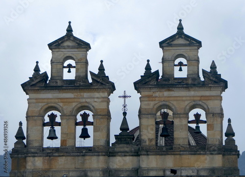 Glockenturm der Kathedrale auf dem Plaza de Bolivar in Bogota