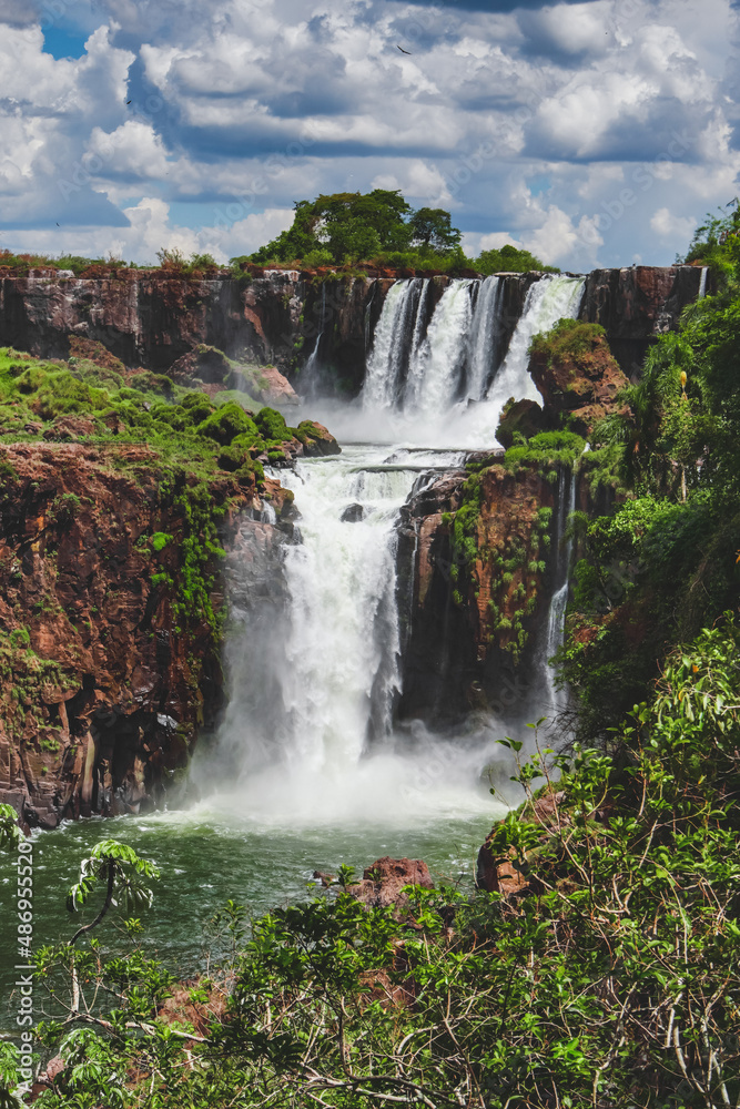 cascada vista de frente catratas del iguazú cascada vista de frente catratas del iguazú