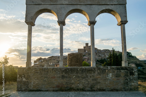 panoramic view of the town of ujue from the monument to the virgin of ujué