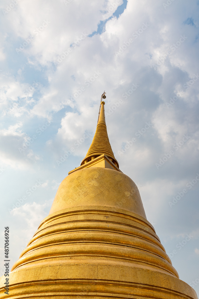 Wat Saket Ratchaworamahawiharn (The Golden Mount)