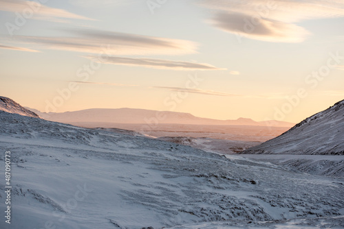 Schneebedeckte Landschaft an der Strasse 60 nahe Bifröst © Tobias Seeliger