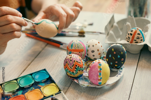 Colouring eggs for eastertime at home