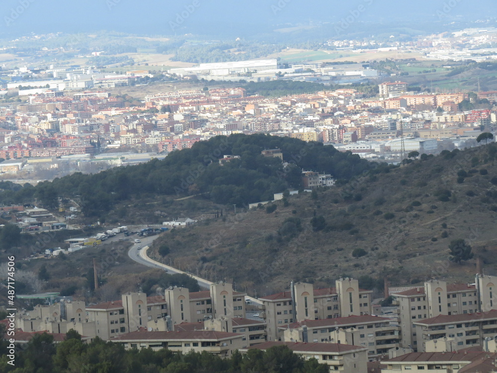 Fototapeta premium senderismo mirador Llobera, de La Torre de Baro, En Barcelona.
