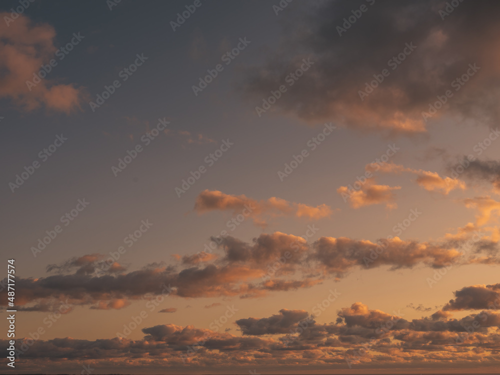 Fototapeta premium Low Angle View Of Sky At Sunset