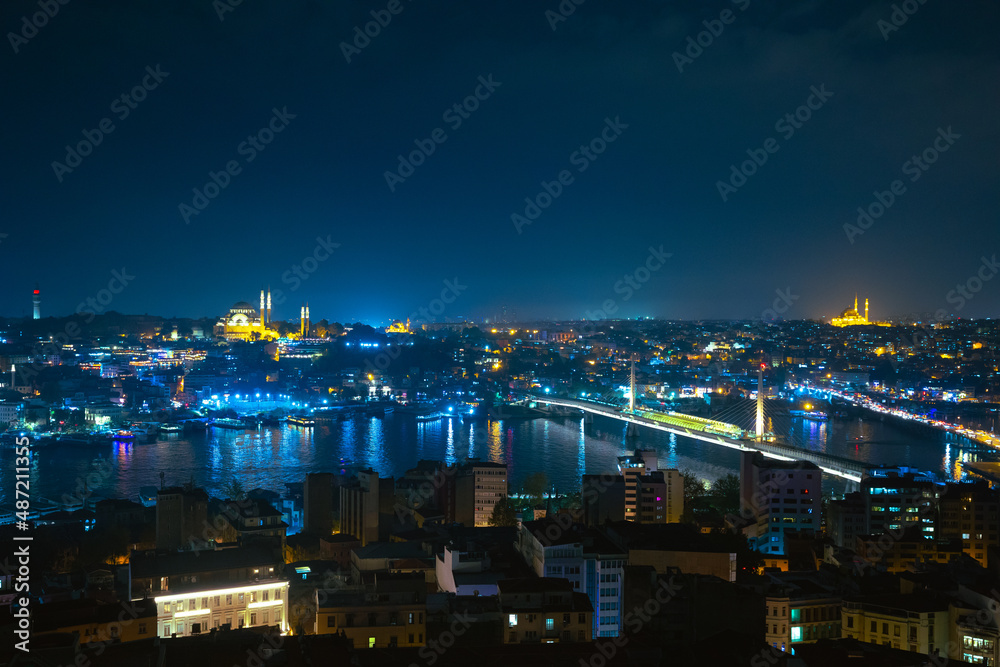 Fototapeta premium Istanbul. Golden Horn and Cityscape of Istanbul from Galata Tower