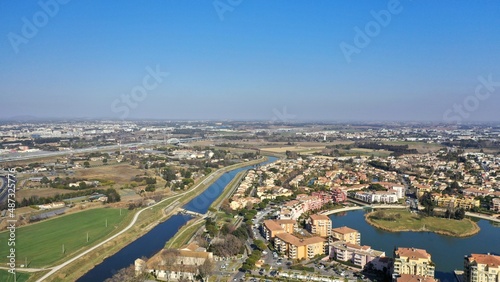 vue aérienne de Montpellier, Lattes et Mauguio dans le sud de la France en Occitanie photo