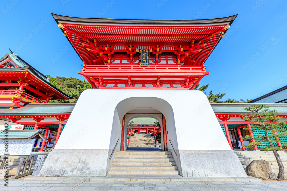 冬の赤間神宮 山口県下関市 Akama Shrine in winter. Yamaguchi-ken shimonoseki city 冬の赤間神宮 山口県下関市 Akama Shrine in winter. Yamaguchi-ken shimonoseki city