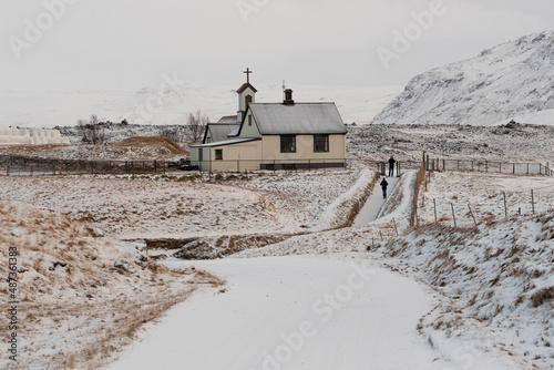 Kirche der mittelalterlichen siedlung Keldur im Süden Islands photo