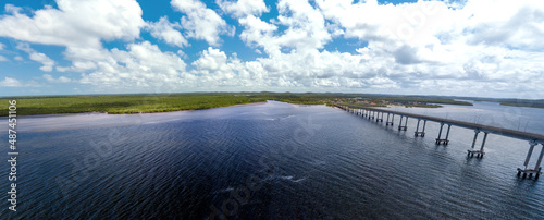 Imagem Aérea da Ponte Gilberto Amado sobre o rio Piauí ligando os municípios de Estância e Indiaroba, com 1.712 metros de extensão e 14,2 metros de largura photo