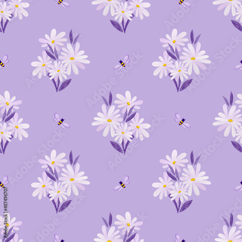 Seamless pattern of watercolor bouquets of daisies and bees on a lilac background.