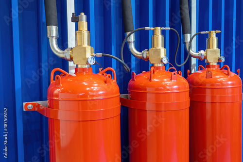 Gas fire extinguishing syst...