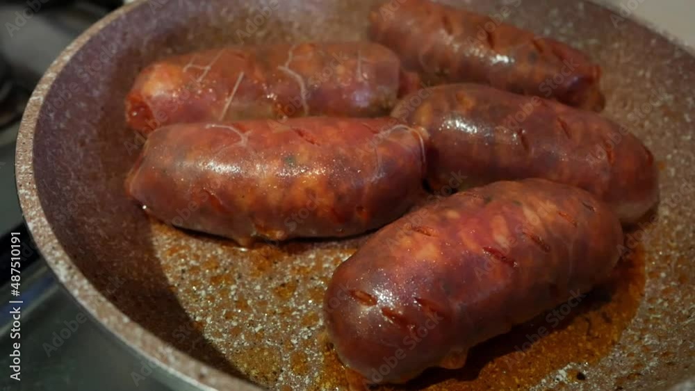 Vidéo Stock Very close up of some big and bright red chorizo sausages