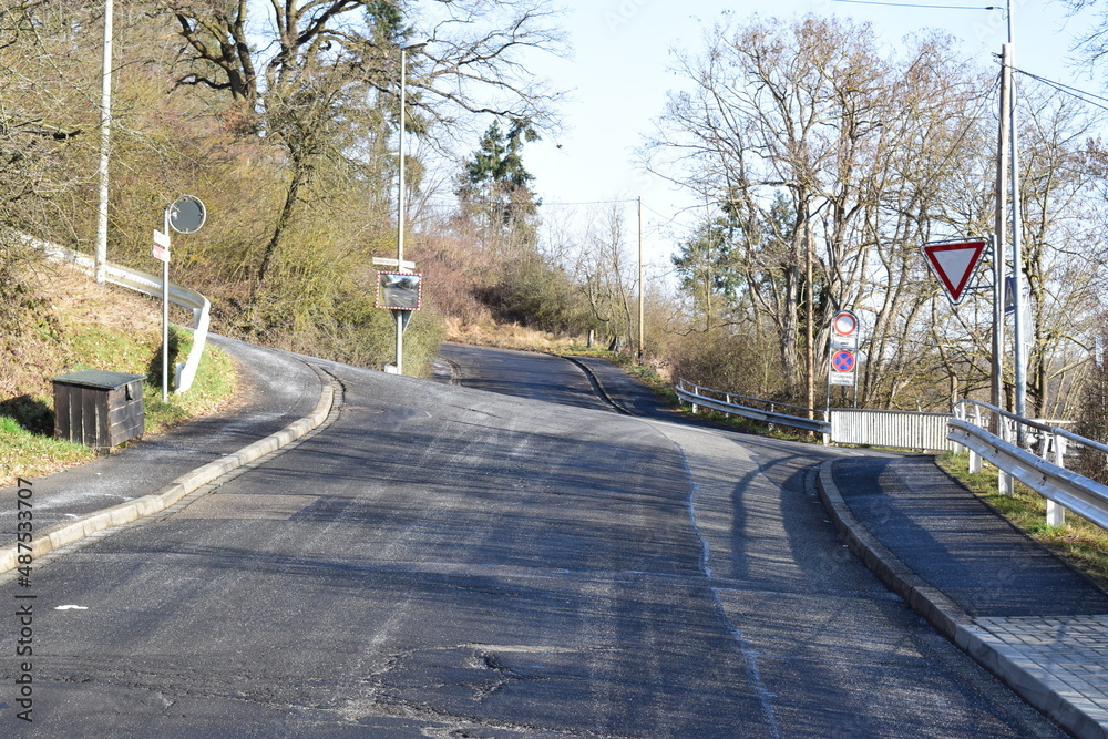 Kreuzung und steile Straßen, Im Bannen, Mayen Kreuzung und steile Straßen, Im Bannen, Mayen