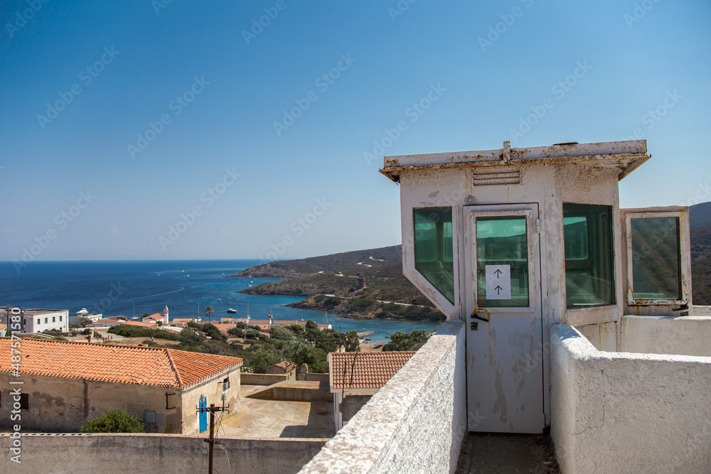 Torre di guardia dell'ex carcere di massima sicurezza all'Asinara