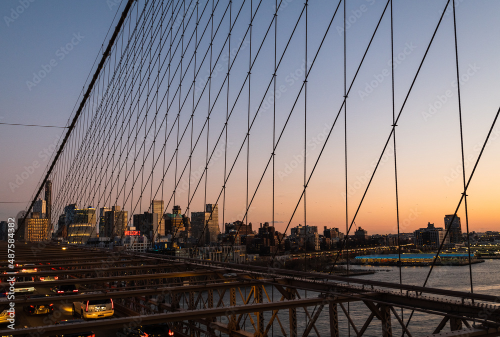 Obraz premium Beautiful sunset background of Brooklyn, NYC from the Brooklyn Bridge.