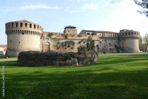 Obraz na plátně Sforza Castle in Imola, rear of the main building with ravines sorrouded by circ