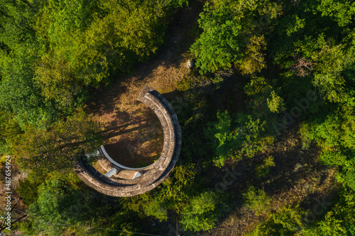 Obraz na plátně An old abandoned rotunda near the sanatorium at the Borjomi mineral water resort in Georgia in summer