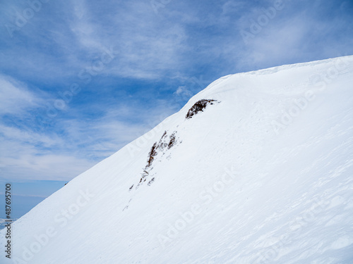 真っ白な伊吹山山頂の雪原