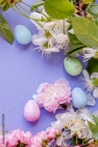 Canvas Print easter eggs with spring flowers on Very Peri