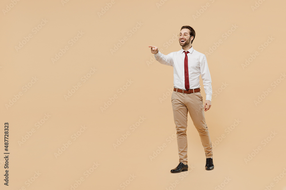corporate lawyer 20s wear white shirt