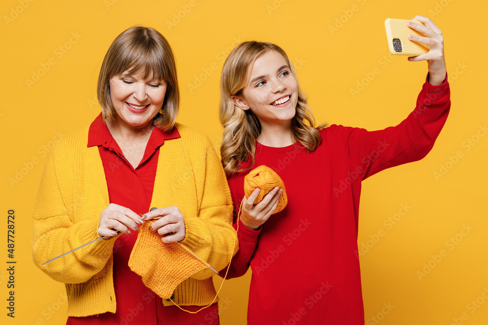 Φωτογραφία Happy cool woman 50s in red shirt have fun with teenager girl 12-13 years old Gr