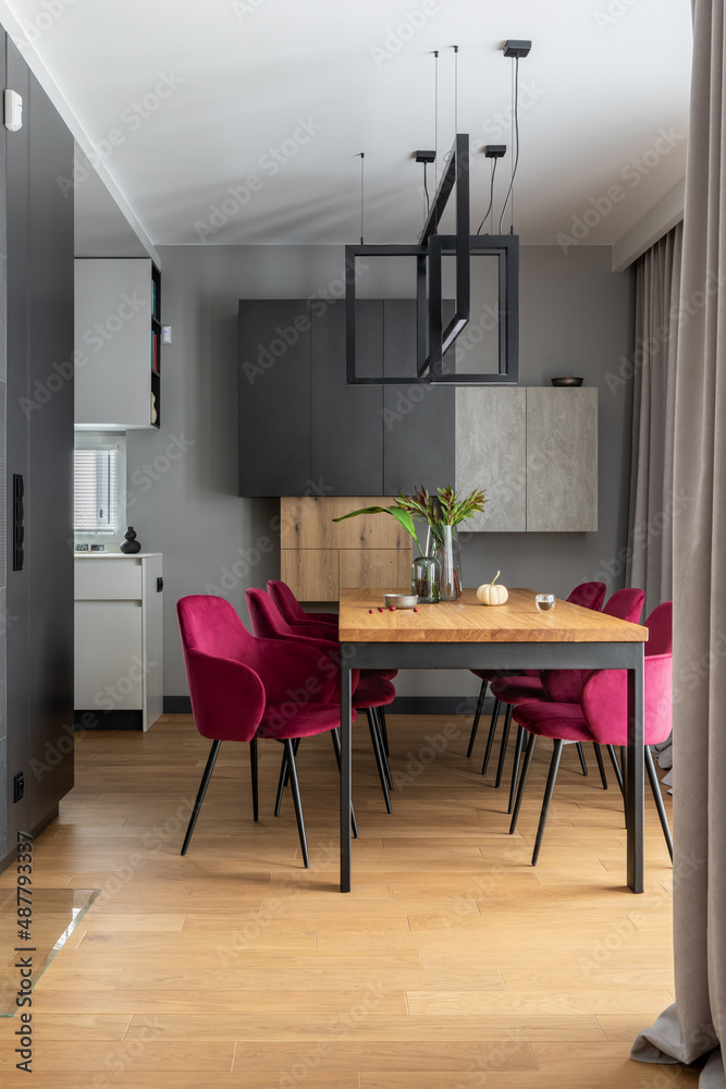 Elegant Dining Room Interior Design, Modern Wooden Table Lamps