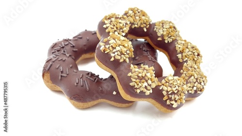 PON DE RING CHOCOLATE On Isolated white