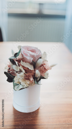 Wallpaper Mural Kleiner Blumenstrauß aus getrockneten Blumen Torontodigital.ca