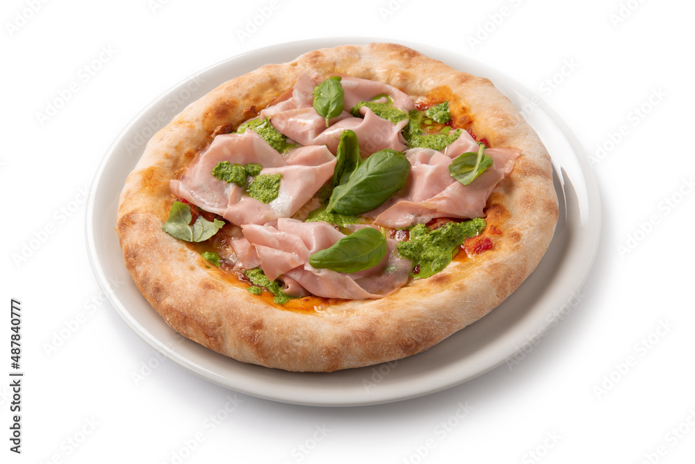 Deliziosa pizza gourmet con mortadella e pesto, Cucina Italiana 