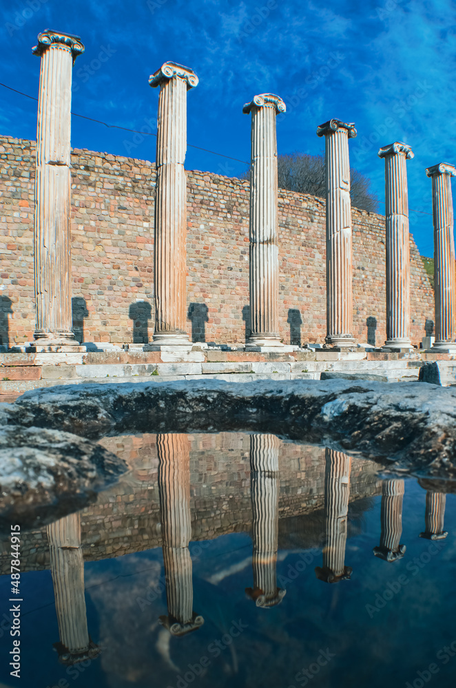Fototapeta premium Ancient city asklepion ruins