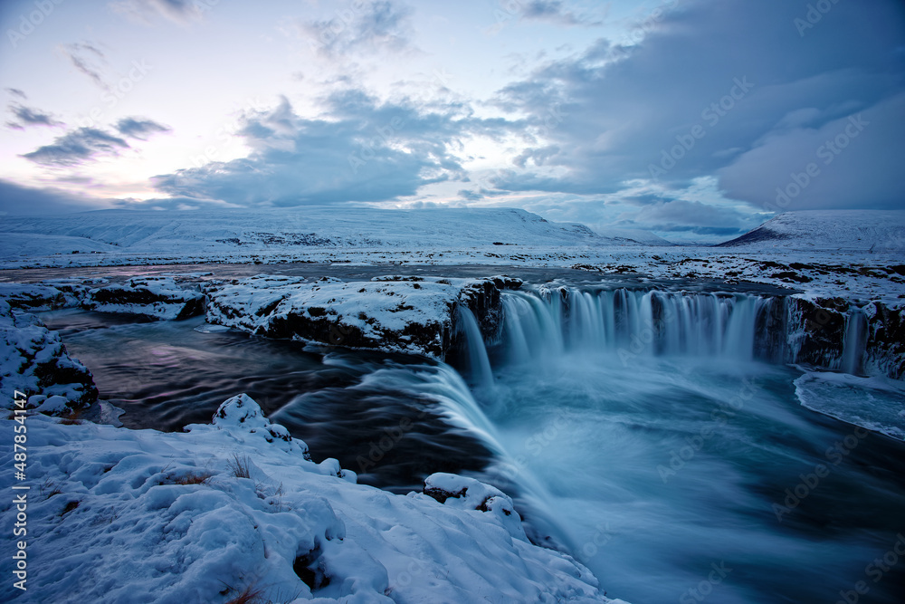 Fototapeta premium Cascade de Godafoss
