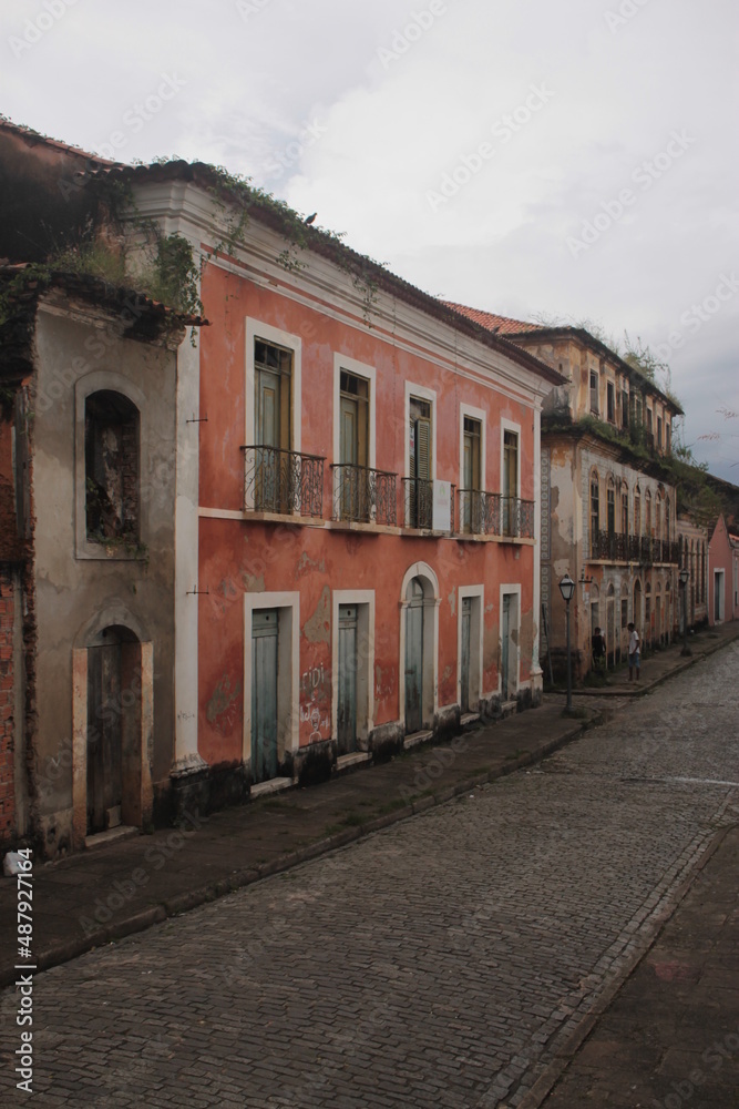 Facade of a Portuguese colonial style building, in the historic center of São Luís MA