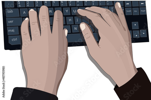Homme tapant au clavier