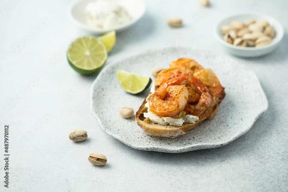 Shrimp toast with cream cheese and lime