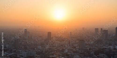 Tokyo city skyline at sunset, Japan 東京のビル群と夕日・夕焼け