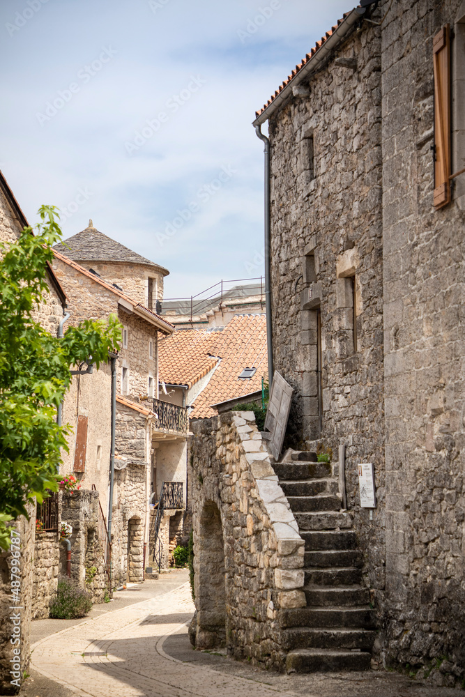 La Cavalerie est une commune française, située dans le département de l'Aveyron en région Occitanie.