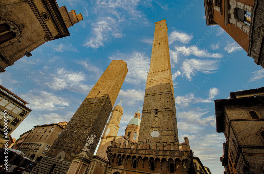 The Asinelli Tower , Torre degli Asinelli, Medieval Tower, European Architecture