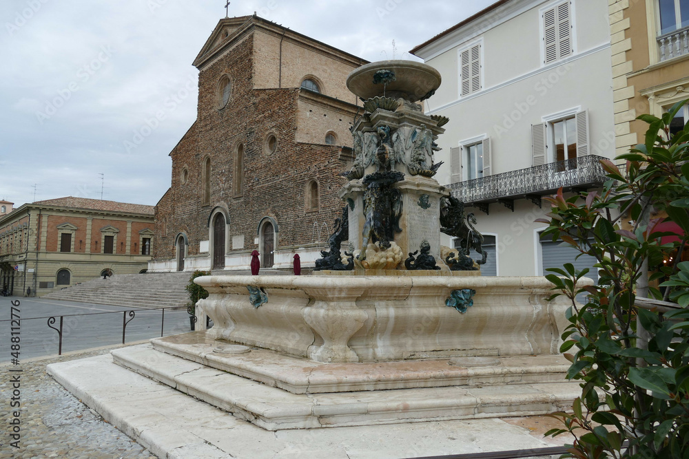 the monumental fountain in Faenza, designed by Paganelli with bronze statues