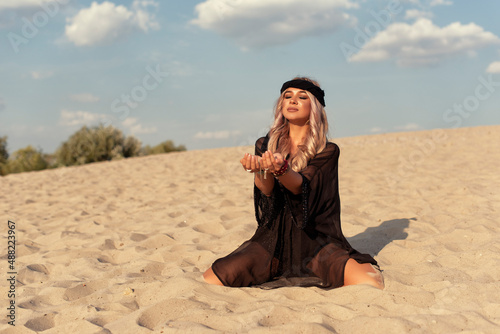 Summer walk on the sand dunes © bombardir7