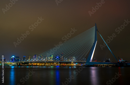 Erasmus bridge in Rotterdam seen by night