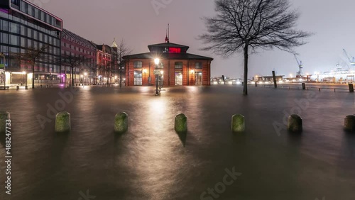 Hamburger Fischmarkt Storm Surge photo