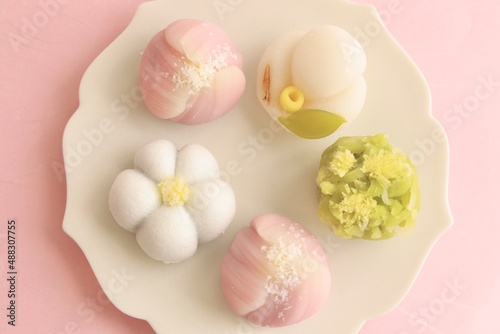Photos 春の和菓子5つ