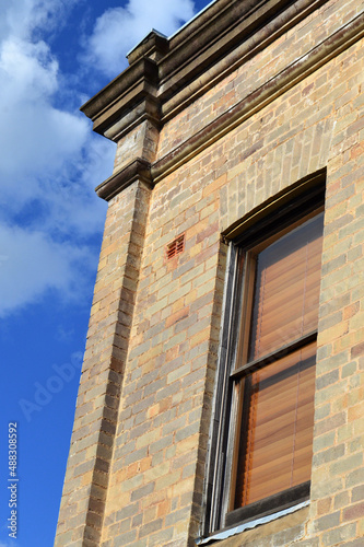 Obraz na plátně An old building in the Blue Mountains of Australia