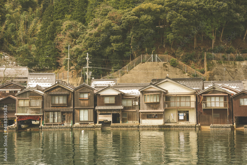 Naklejka premium 伊根の舟屋